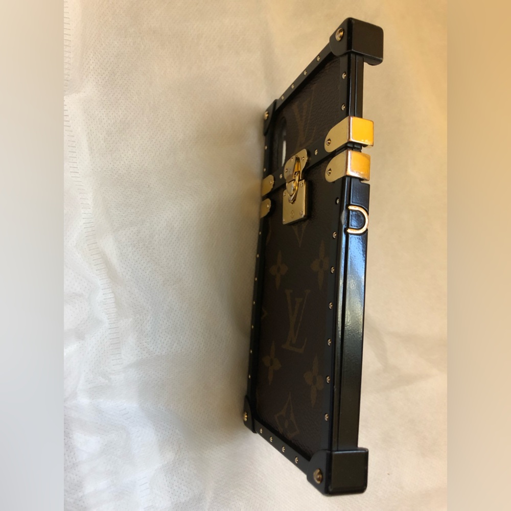 Louis Vuitton iPhone X / XS Case - Picture 5 of 9